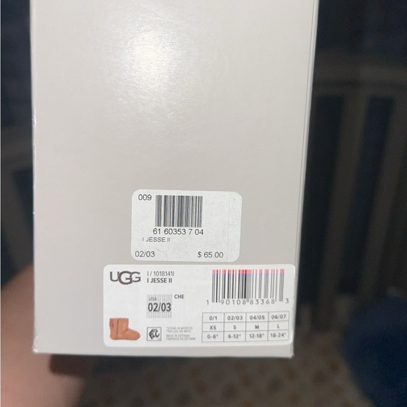 Uggs - Picture 2 of 3